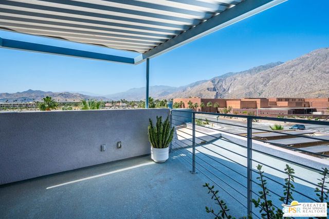 1007 Ziel Drive, Palm Springs CA: https://media.crmls.org/mediaz/0d637aad-529b-4139-a421-09046fdbfb4b.jpg