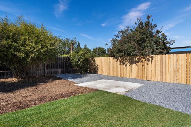 4824 Siesta Drive, Oceanside CA: https://media.crmls.org/mediaz/0d63a03d-158f-4843-b230-bbe2f84adbee.jpg