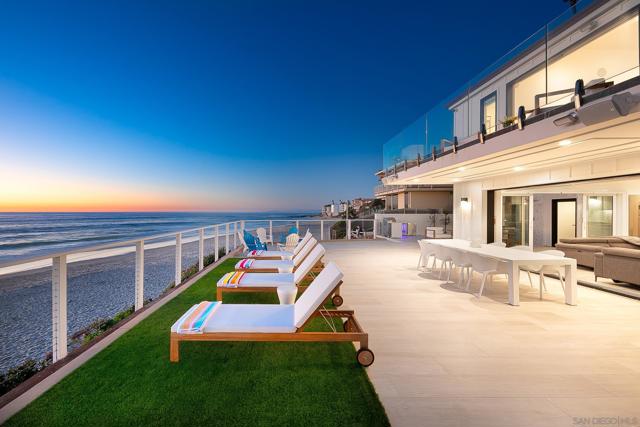 303 Sea Lane, La Jolla CA: https://media.crmls.org/mediaz/0d63a23d-278e-4601-a304-688f10f248c9.jpg