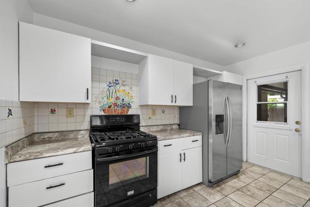 3527 Mississippi St, San Diego CA: https://media.crmls.org/mediaz/0d647c1d-2e30-4318-800a-4e51a1920d19.jpg