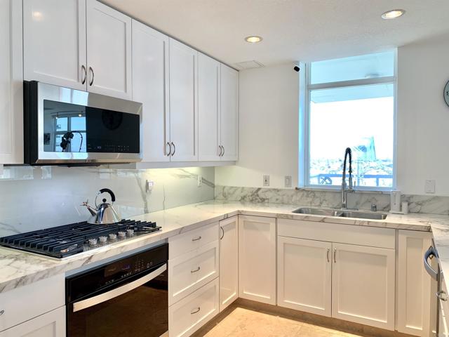 Detail Gallery Image 16 of 36 For 850 Beech St #1901,  San Diego,  CA 92101 - 2 Beds | 2 Baths