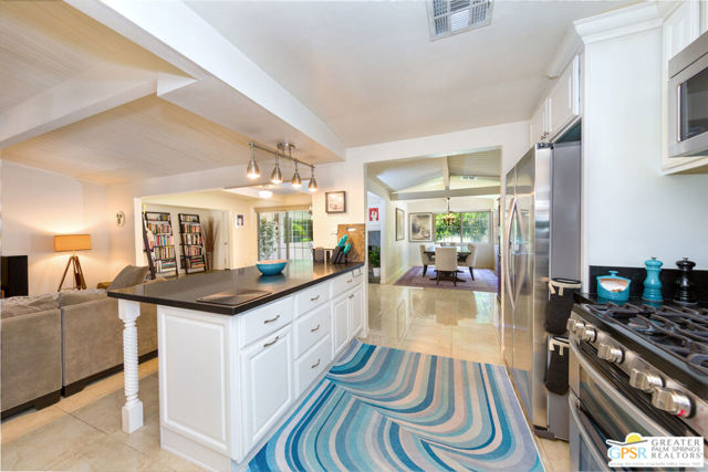 13613 Muscatine Street, Arleta CA: https://media.crmls.org/mediaz/0d662ba6-530d-4fcf-ae62-f7a9840a7665.jpg