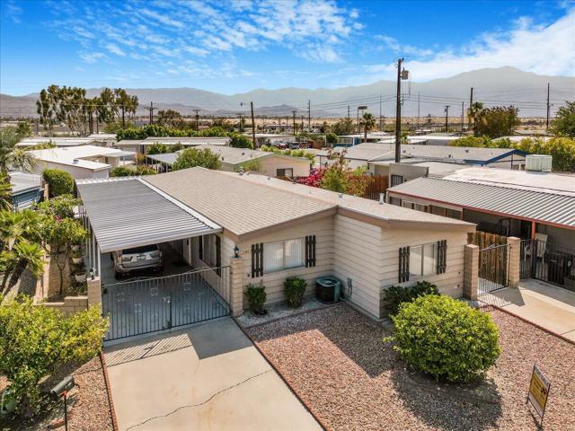 32857 Bloomfield Avenue, Thousand Palms CA: https://media.crmls.org/mediaz/0d66fa46-ffaf-44bb-8975-263b4da7b6e9.jpg