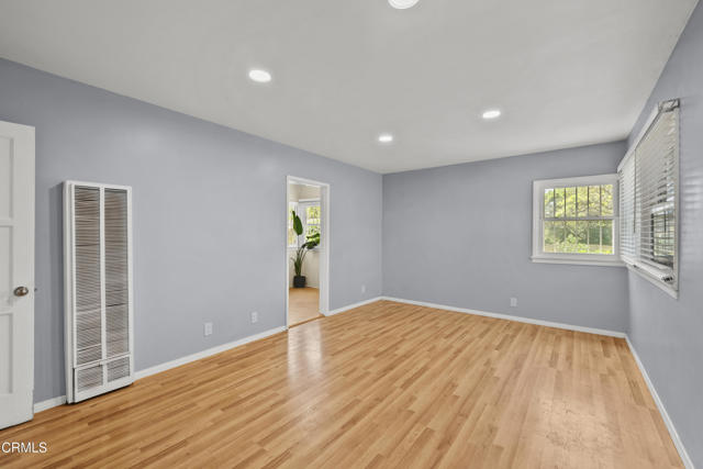 Detail Gallery Image 3 of 24 For 1268 Mentone Ave, Pasadena,  CA  - – Beds | – Baths