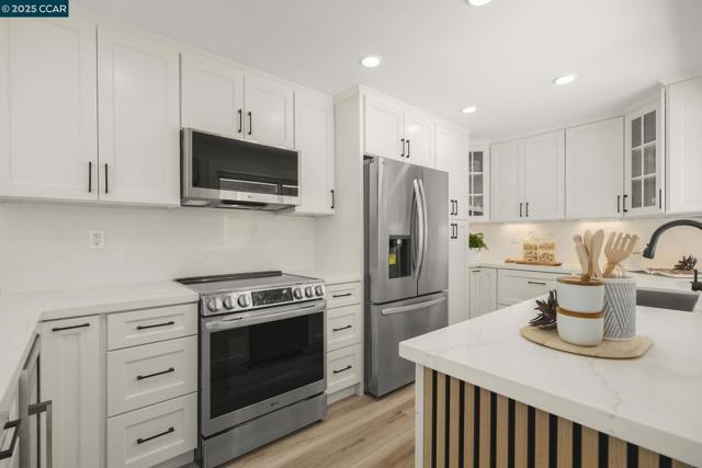 1133 Golden Rain Road, Walnut Creek CA: https://media.crmls.org/mediaz/0d67a925-75c1-4d39-a9da-422c8c4cd8d3.jpg