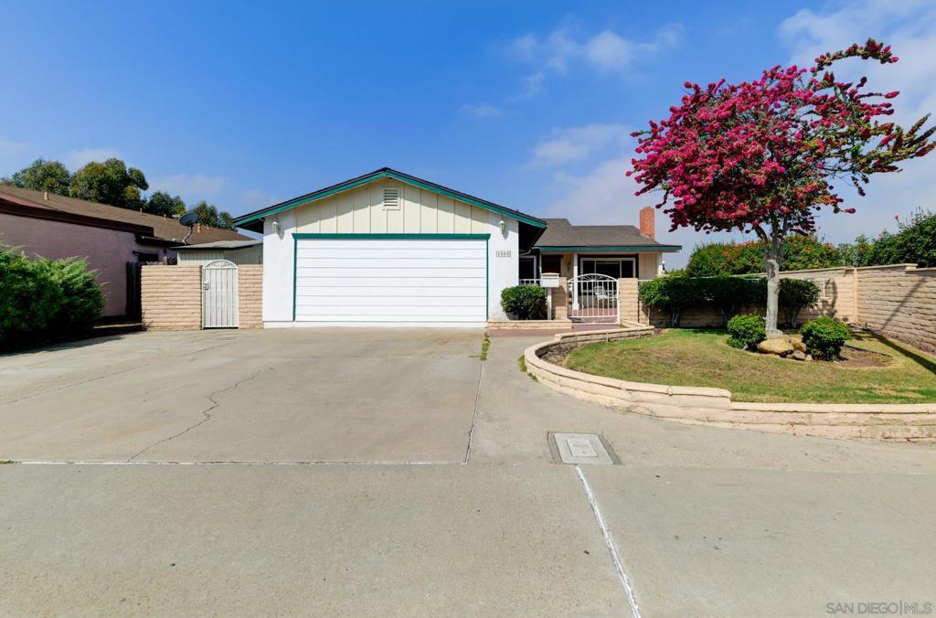 1568 Larkhaven Dr