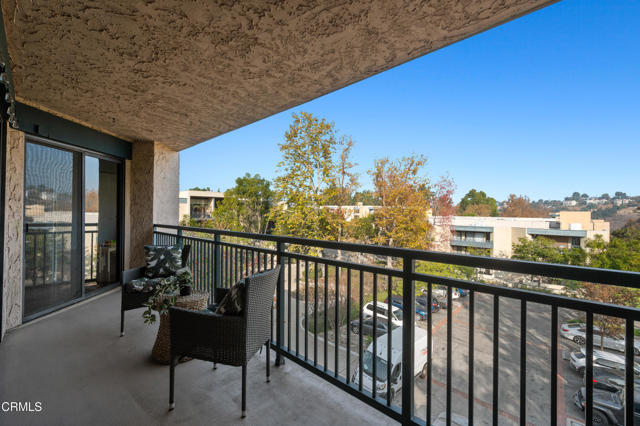 Detail Gallery Image 25 of 39 For 4499 via Marisol #302,  Los Angeles,  CA 90042 - 2 Beds | 2 Baths