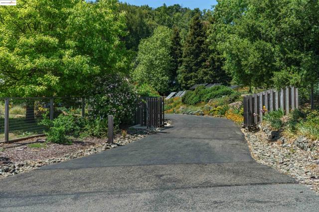 300 Rancho de Maria, Martinez CA: https://media.crmls.org/mediaz/0d68d651-cfeb-4972-bad8-3996c4109254.jpg