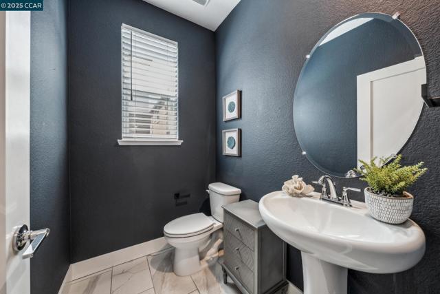 510 Ashton Way, Pleasant Hill CA: https://media.crmls.org/mediaz/0d68fc03-4df0-4866-b5d8-f1ebd2f7857d.jpg