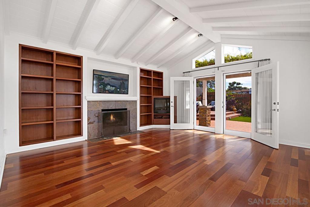 573 Amphitheatre Dr - photo 6