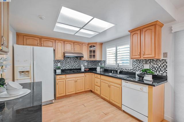 Image 17 of 37 For 2716 Killdeer Ct