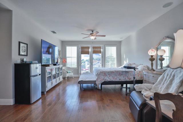 Image 46 of 87 For 5100 Thalia Drive