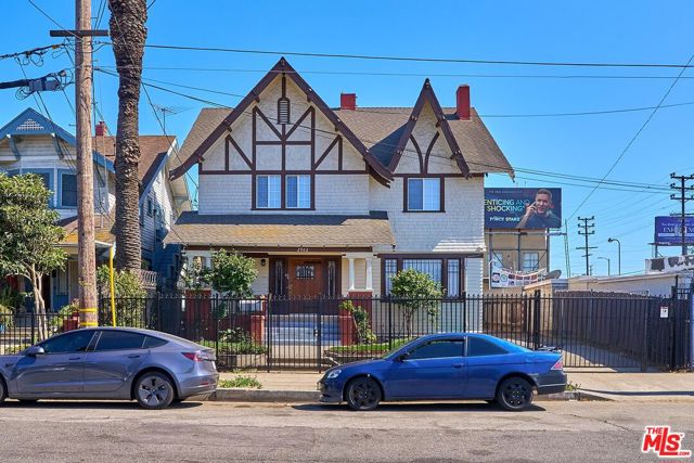 2982 15th Street, Los Angeles, California 90006, 4 Bedrooms Bedrooms, ,4 BathroomsBathrooms,Single Family Residence,For Sale,15th,24409827