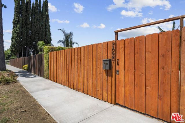 7659 Lindley Avenue, Reseda CA: https://media.crmls.org/mediaz/0d6b96f9-e435-45f8-a12e-afec741c382d.jpg