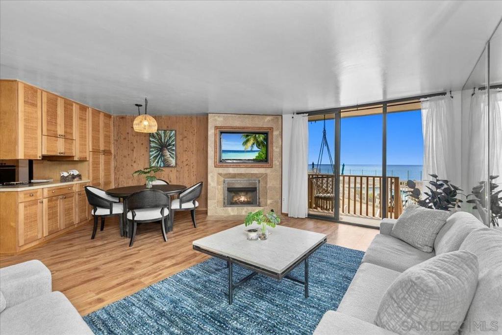 5015 Santa Cruz Ave #107
