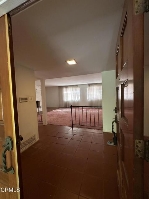 4800 Topeka Drive, Tarzana CA: https://media.crmls.org/mediaz/0d6ce303-f803-4bb3-b556-ee4ec1a92245.jpg