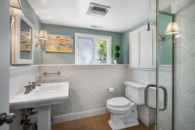 50 La Prenda, Millbrae CA: https://media.crmls.org/mediaz/0d6d1fc2-0c20-4212-b081-c7351ec1782f.jpg