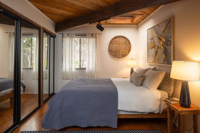 25275 Arriba Del Mundo, Carmel CA: https://media.crmls.org/mediaz/0d6d4dab-e911-48de-b491-d023fed769d3.jpg