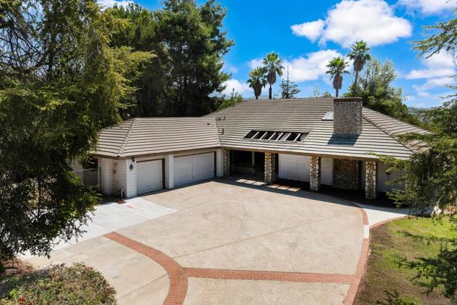 15235 Crestview Ct, Poway CA: https://media.crmls.org/mediaz/0d6e07f1-cac1-4441-8211-ab74884b7e96.jpg
