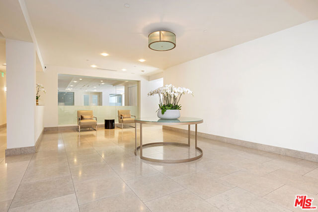1440 Veteran Avenue, Los Angeles CA: https://media.crmls.org/mediaz/0d6e616b-0dea-4777-bbba-da9af6674b1a.jpg
