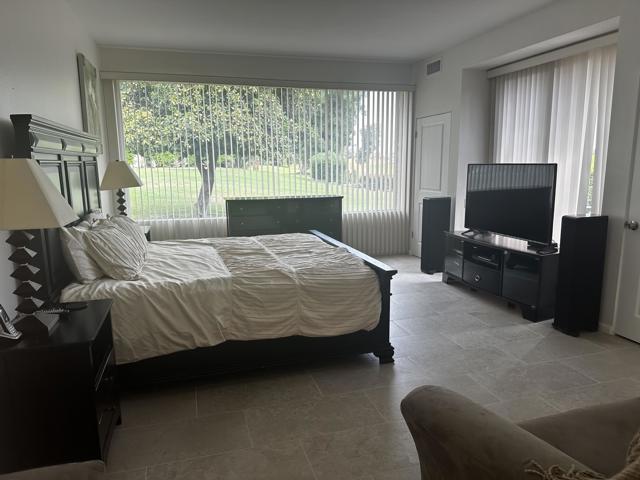 547 Desert West Drive, Rancho Mirage CA: https://media.crmls.org/mediaz/0d6ebf7f-6d4a-464c-ac2f-f63079169e51.jpg