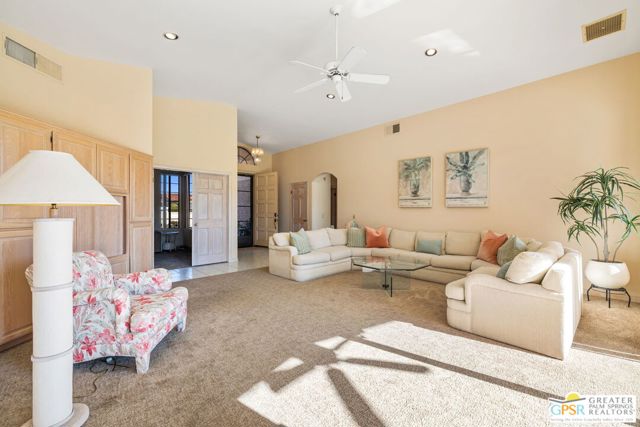 76797 California Drive, Palm Desert CA: https://media.crmls.org/mediaz/0d6f05f1-85f9-4efb-aaed-6d34061d4a6f.jpg