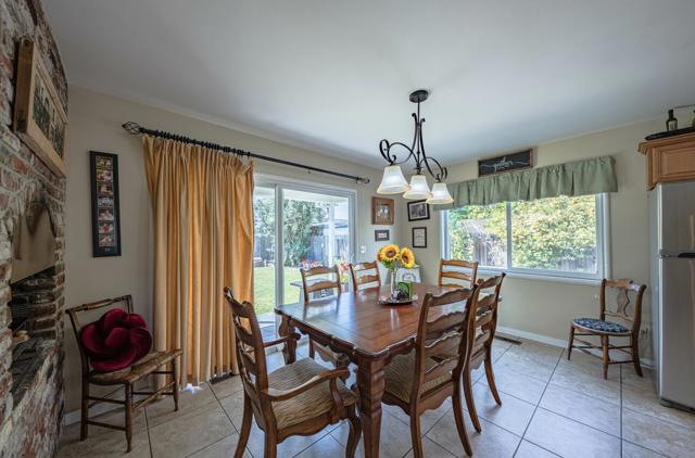 914 Junipero Way, Salinas CA: https://media.crmls.org/mediaz/0d6f6104-e100-4779-b34e-02a4d9723532.jpg