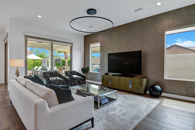33 Magnum, Rancho Mirage, CA 92270