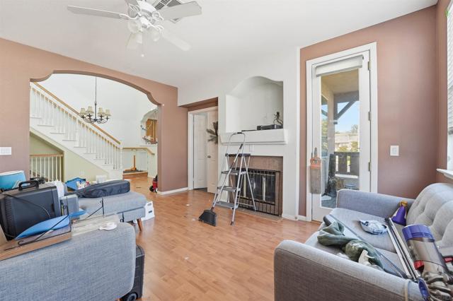 2284 Alicante, Chula Vista CA: https://media.crmls.org/mediaz/0d7005c0-0f21-4949-a602-767abf25e66c.jpg