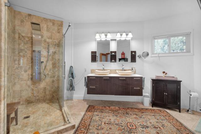 4667 Luneta View Rd, Julian CA: https://media.crmls.org/mediaz/0d704737-3b9b-4b5e-a9a0-e3d6daacb929.jpg