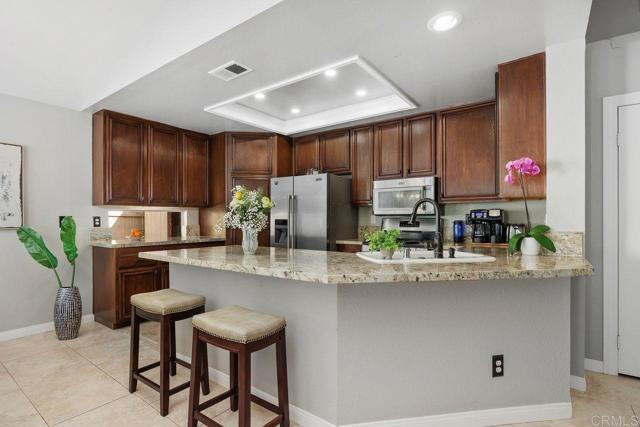 Detail Gallery Image 11 of 35 For 1745 Crystal Ridge Way, Vista,  CA 92081 - 2 Beds | 2 Baths