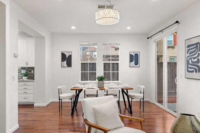 325 Toscana Way, Hayward CA: https://media.crmls.org/mediaz/0d711ebb-8f2b-4c8b-8007-98cfa56b021c.jpg
