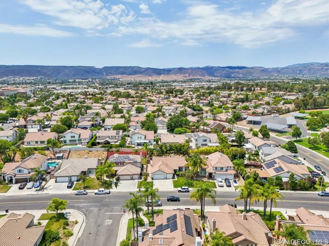24641 Lincoln AVE, Murrieta CA: https://media.crmls.org/mediaz/0d71b63f-d49e-4496-80af-94e0ce090dc4.jpg
