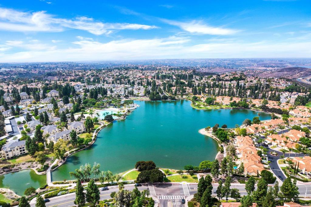 https://media.crmls.org/mediaz/0d729524-b5d1-43fc-8890-734ec5970f17.jpg?preset=X-Large