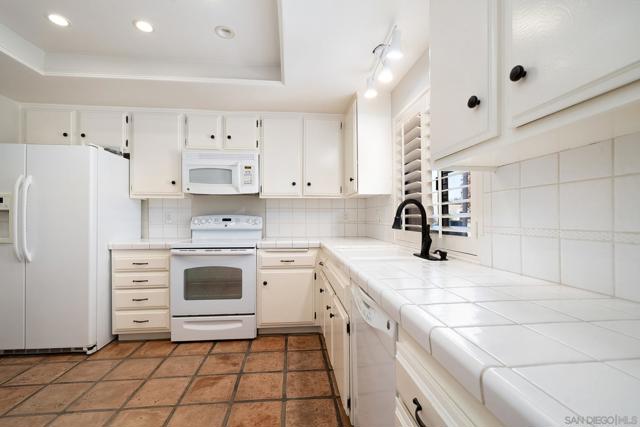 4837 S Winners Circle #A, Palm Springs, CA 92264