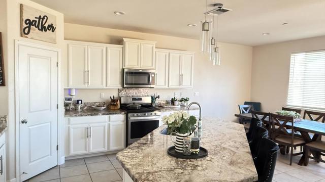 755 Alicante Drive, Hollister CA: https://media.crmls.org/mediaz/0d74396b-820b-46e9-b90f-953169b17540.jpg