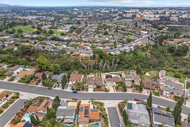 6034 Wenrich Drive, San Diego CA: https://media.crmls.org/mediaz/0d75104a-0d95-4d7f-92ee-9e620c927f45.jpg