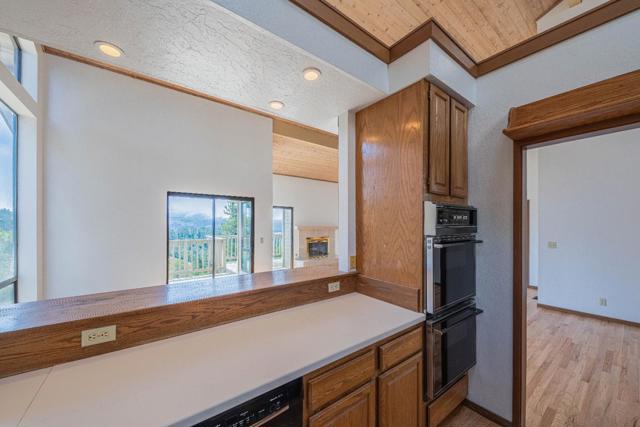 3587 Eastfield Court, Carmel CA: https://media.crmls.org/mediaz/0d7582c1-22f5-402c-9151-43b89c7203e1.jpg