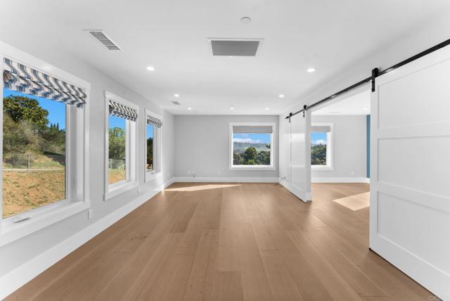 Detail Gallery Image 38 of 56 For 2747 via Del Robles, Fallbrook,  CA 92028 - 3 Beds | 3 Baths