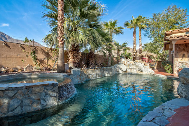 77170 Casa Del Sol, La Quinta CA: https://media.crmls.org/mediaz/0d7608b9-15ad-4bbc-8066-b7a9a2f6d5d0.jpg