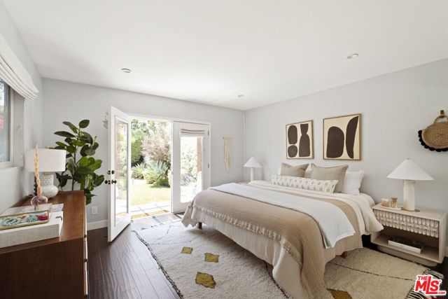 2907 Potomac Avenue, Los Angeles CA: https://media.crmls.org/mediaz/0d76ba87-d8d6-4620-8e6a-f2cf0ee0b28b.jpg