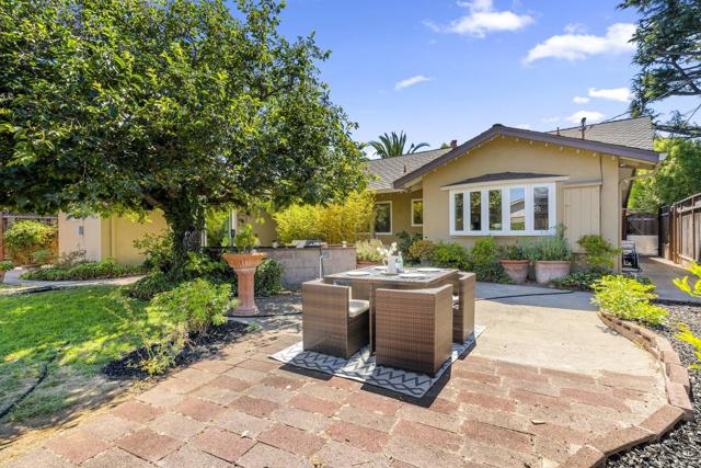 910 Monica Lane, Campbell CA: https://media.crmls.org/mediaz/0d76ef7b-d4d4-4be0-8fd9-e0a91bdcfe14.jpg