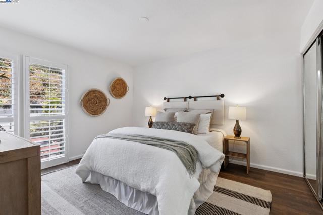 150 Sharene Ln, Walnut Creek CA: https://media.crmls.org/mediaz/0d77a9cb-0348-4e7b-870d-52c8f59a0589.jpg