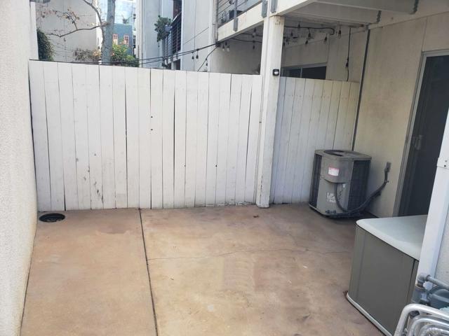 1575 Kettner Blvd, San Diego CA: https://media.crmls.org/mediaz/0d78093f-4d14-46a5-96ec-b905c8baf0c5.jpg