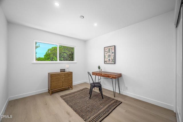 Detail Gallery Image 34 of 46 For 242 Redfield Ave Ave, Thousand Oaks,  CA 91320 - 4 Beds | 2/1 Baths
