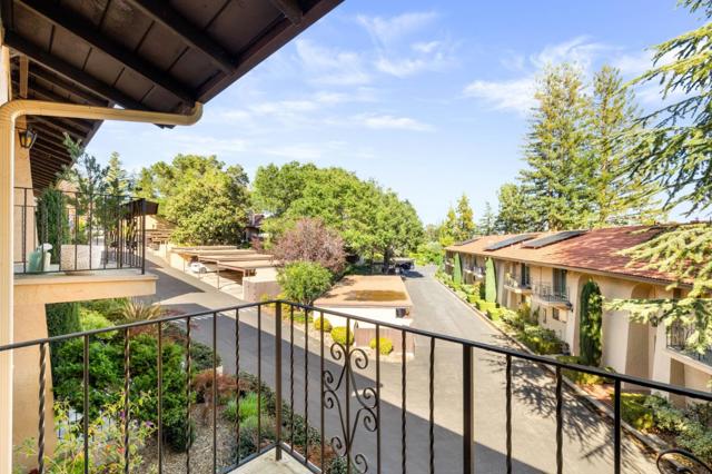 18400 Overlook Road, Los Gatos CA: https://media.crmls.org/mediaz/0d787d03-9168-43dd-8cd7-f60ed30fd931.jpg