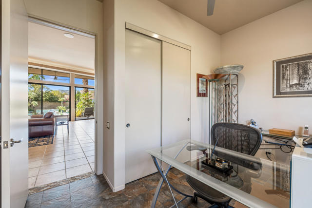 12 Boulder Lane, Rancho Mirage CA: https://media.crmls.org/mediaz/0d78b8c1-a240-44f4-aa89-520de4db6caf.jpg