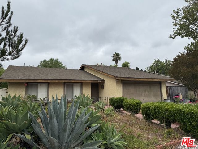 2252 Northpark Street, Thousand Oaks CA: https://media.crmls.org/mediaz/0d790caa-7532-4718-b786-46b6b5affa65.jpg