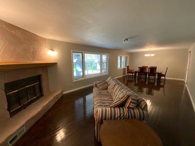 300 Winona Way, Aptos CA: https://media.crmls.org/mediaz/0d7947ed-3bbf-47b5-bca1-a275f801000c.jpg