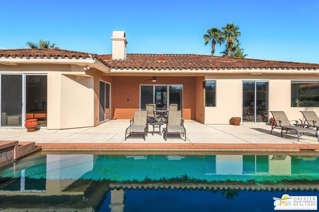 575 E Bogert Trail, Palm Springs CA: https://media.crmls.org/mediaz/0d7a288c-0c6c-418a-90df-19fc71282840.jpg